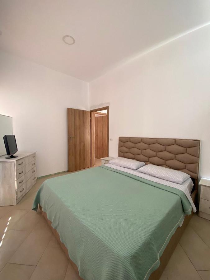 Eri Apartament Himare Eksteriør bilde